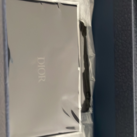 Gorgeous Brand New Christian Dior with Logo - Picture 6 of 6